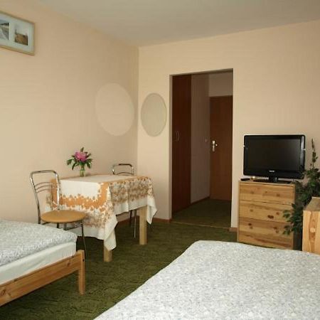 Hotel Mark Marki  Buitenkant foto
