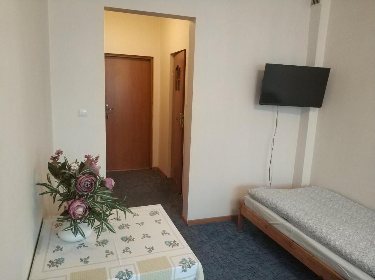 Hotel Mark Marki  Buitenkant foto